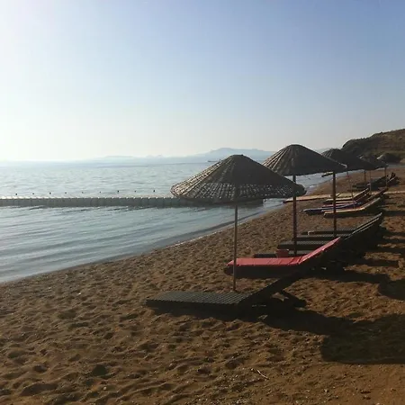 Capraz Holiday Otel *