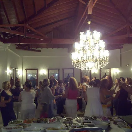 Otel Capraz Holiday Bozcaada