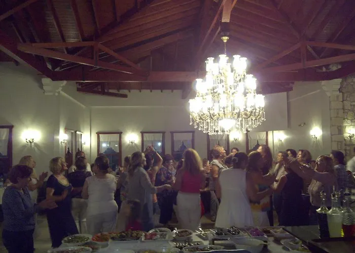 호텔 Capraz Holiday 보즈자아다